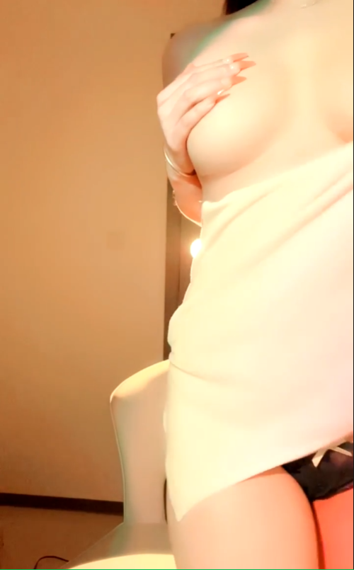 【新片速遞】&nbsp;&nbsp;√ 唯美纯欲女神！超级水娃~【求欲】粉穴一线天~大屌爆插猛喷 [3.77G/MP4/05:00:00]