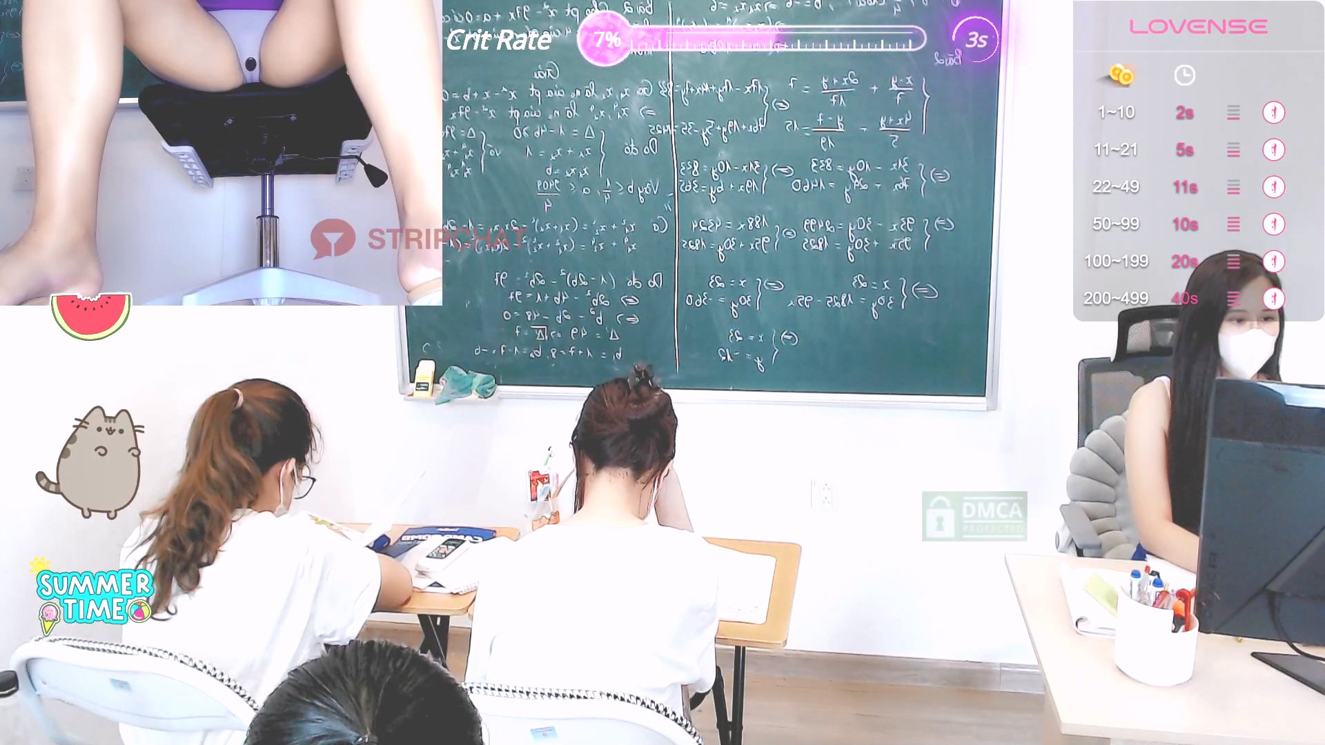 【新片速遞】 教师带跳蛋上课 双视角✅谁能想到坐在讲台上的端庄优雅老师小穴穴被跳蛋玩弄！依旧是羡慕财阀的一天，太会玩了[3.81G/MP4/40:01]