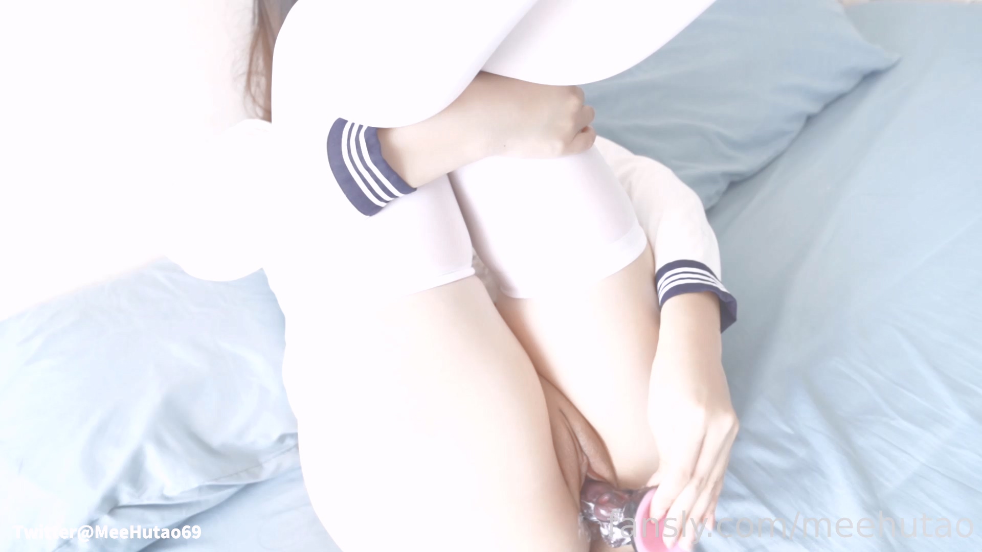 【新片速遞】&nbsp;&nbsp;天花板级清纯白虎女神【米胡桃】✅清纯小仙女紫薇 一线天白虎嫩穴插出白浆！大长腿少女清纯与风骚并存 完[745M/MP4/23:53]