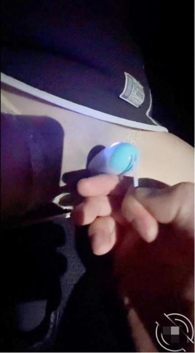 【新片速遞】&nbsp;&nbsp;√ 姐弟乱伦 姐姐甩着大奶子洗澡的样子，简直是一幅 _玉姐戏水图 拿下御姐后续21-开档牛仔裤，射大奶子上 [160MB/MP4/31:40]
