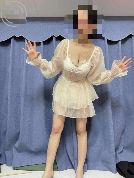 【新片速遞】&nbsp;&nbsp;√ 姐弟乱伦 姐姐甩着大奶子洗澡的样子，简直是一幅 _玉姐戏水图 拿下御姐后续21-开档牛仔裤，射大奶子上 [160MB/MP4/31:40]