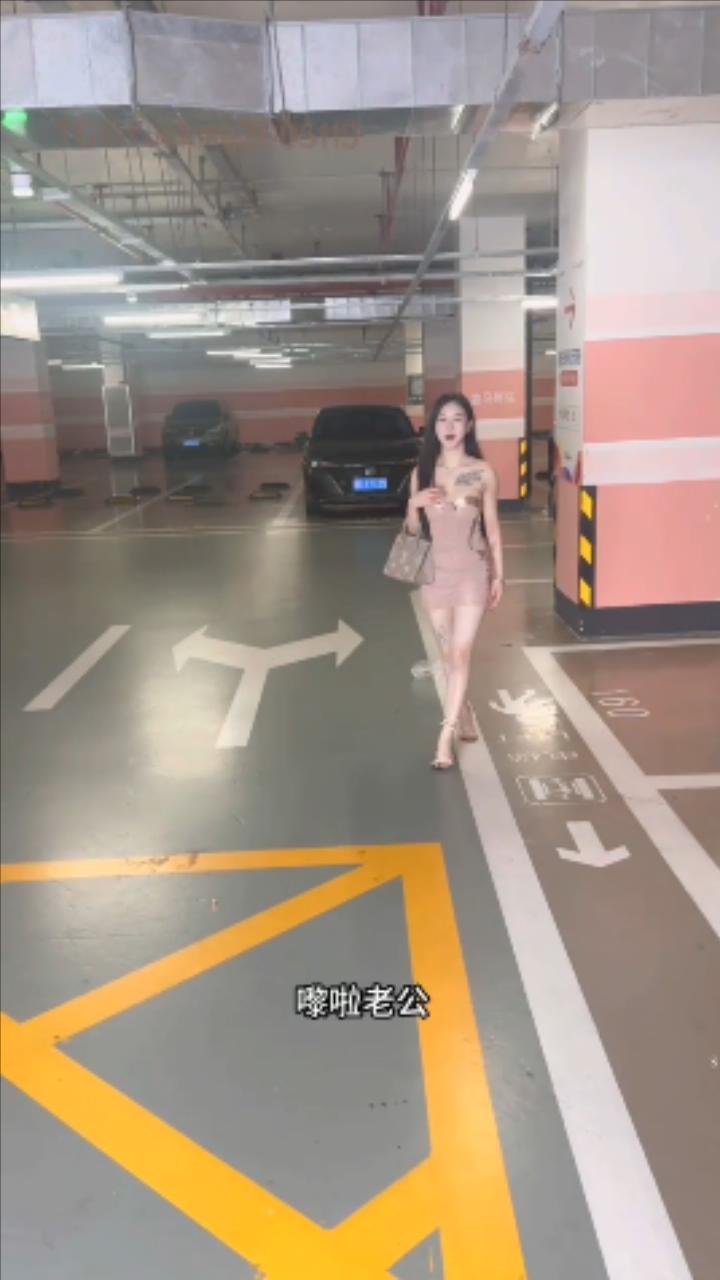 【新片速遞】 √ 【年度最佳】颜值女神【晴宝】被多位金主包养泄密,第二弹 无论在哪里，什么时候做爱露出各式调教应有尽有 [2.4G/MP4/01:36:22] - 截图26
