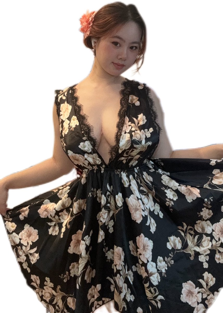 【新片速遞】&nbsp;&nbsp; 巨乳嫩模萱萱，好奶识天下郎君，好想把玩这对凶器 108P！[50M/MP4/03:06]