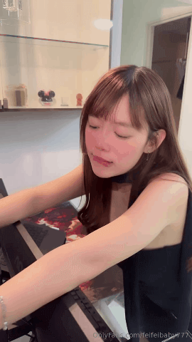 臺灣現役寫真女優。人生初次內射AV出道！
