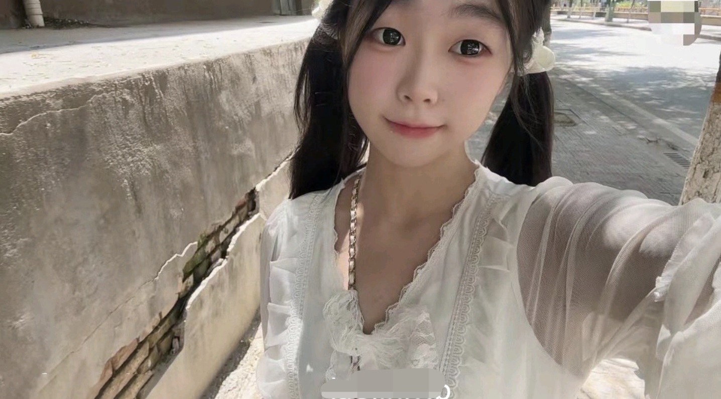[三次元/小朵]5月最新流出，售价万元，上海05年大二女友[183v209p/5.5g/pikpak]