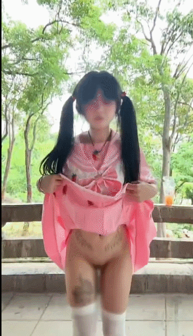 仅呆酱 – 露脸 超嫩白虎双马尾萝莉露出做爱 [36V 4P+344M] 飞猫 双内容
