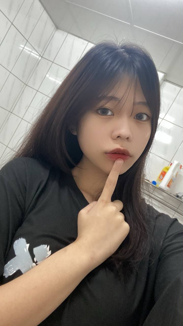 TW空姐網紅妹張Q比bee