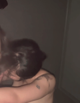 兩個18歲嫩妹，一個30歲極品小姨少婦－群P三飛名場面！