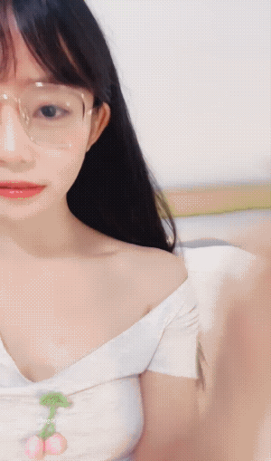 [三次元/甜饱兔子]国产超高颜值主播[3v/3.1g/pikpak]