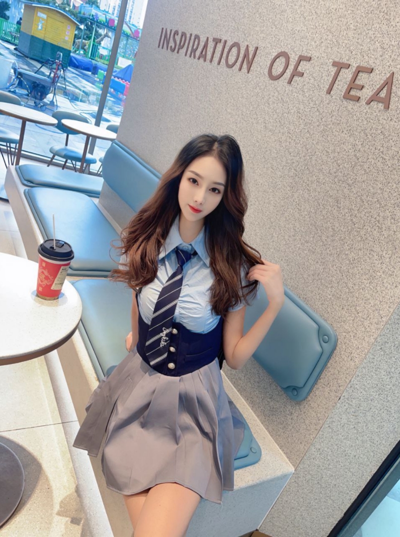 新品福利颜值爆表不做女神做骚母狗紫颜下海记录爆浆喷水骚洞周边的阴毛真是性感