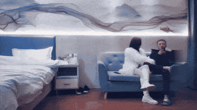 【瘦子探花】大一学生妹,高潮时好爽好爽的叫着快哭了,粉嫩暴鲍鱼,蜜桃臀,力推佳作