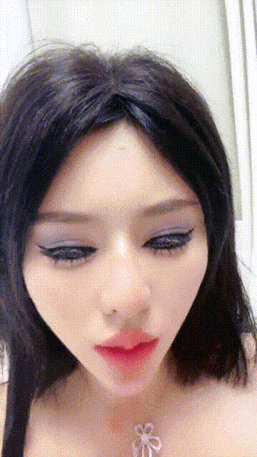 航模菲菲的蝴蝶大骚逼极限拉扯全程露脸激情大秀身材不错全裸自慰坐插道具手抠骚逼特写展示淫水泛滥