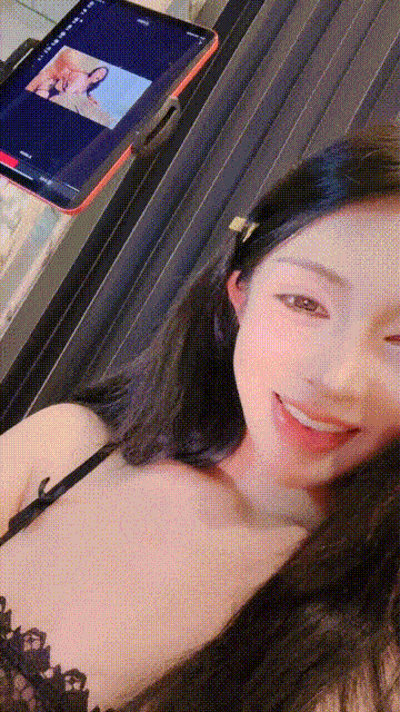 新品福利颜值爆表不做女神做骚母狗紫颜下海记录爆浆喷水骚洞周边的阴毛真是性感