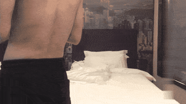 航模菲菲的蝴蝶大骚逼极限拉扯全程露脸激情大秀身材不错全裸自慰坐插道具手抠骚逼特写展示淫水泛滥