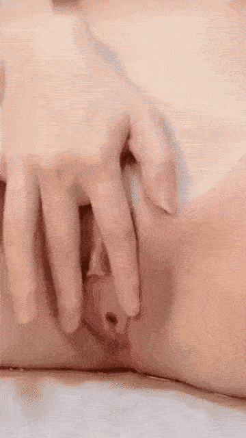 上海反差女大学生张瑜璇给男友发洗澡自慰视频恋爱期间发推特找金主被男友发现曝光骚货