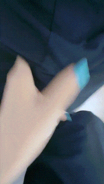 航模菲菲的蝴蝶大骚逼极限拉扯全程露脸激情大秀身材不错全裸自慰坐插道具手抠骚逼特写展示淫水泛滥