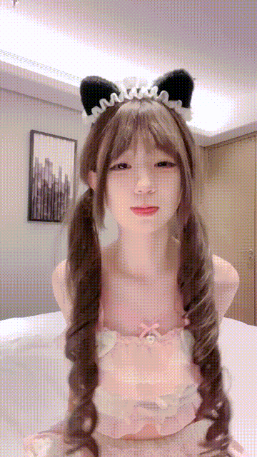 卧蚕小网红少女约啪自慰反差舔食吸茎深喉艹穴抽插相当骚