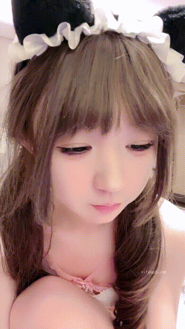 卧蚕小网红少女约啪自慰反差舔食吸茎深喉艹穴抽插相当骚