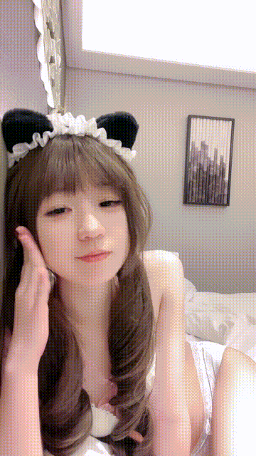 卧蚕小网红少女约啪自慰反差舔食吸茎深喉艹穴抽插相当骚