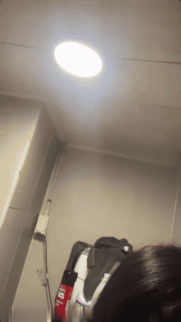 卧蚕小网红少女约啪自慰反差舔食吸茎深喉艹穴抽插相当骚