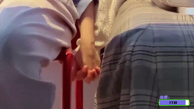 绿帽老公往好友胖哥杯里放春药浑身欲火要和他媳妇干逼自己在一旁观看获取高潮的快感