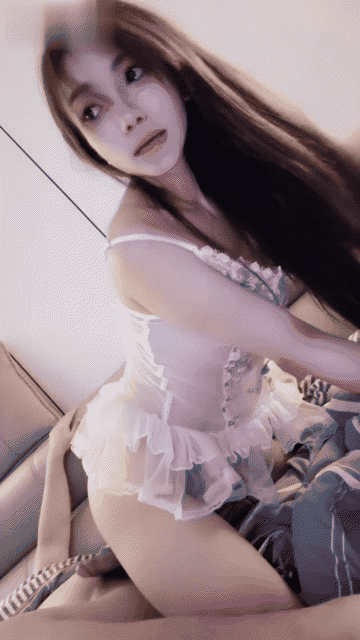 Loliiiiipop99性感中国女孩穿着旗袍偷情有字幕2