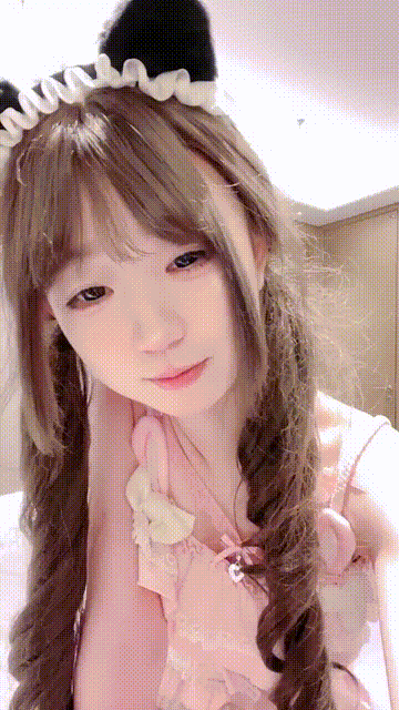 卧蚕小网红少女约啪自慰反差舔食吸茎深喉艹穴抽插相当骚