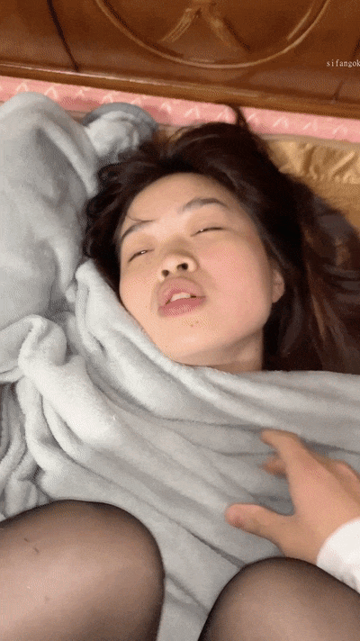 【短片x20】深夜的深圳～超短裙露出