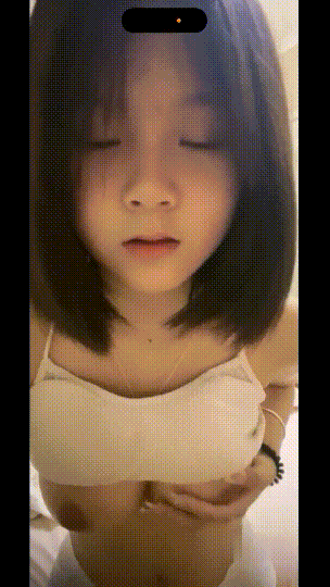 ⚫️娃娃脸大奶小嫩妹被金主包养，露脸性爱自拍，人瘦奶大娇小耐肏