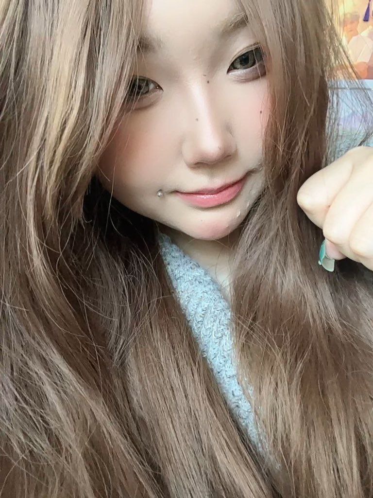 ❤️❤️童颜巨乳美少女， 丰满微胖天花板 ，自慰呻吟， 骑乘男友，乳房摸着好舒服