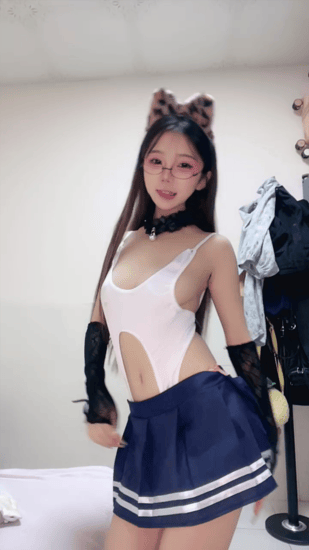 北京貧乳小姐姐【王妤昔】性愛自拍流出