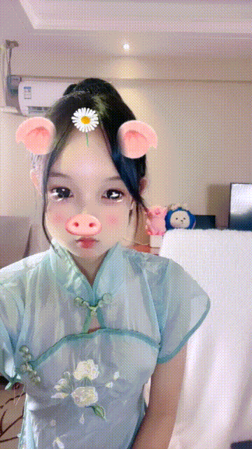 【短片x20】表面是大家文靜乖巧小學妹