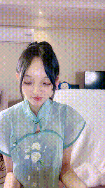 【短片x20】表面是大家文靜乖巧小學妹