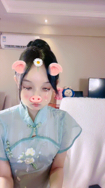 【短片x20】表面是大家文靜乖巧小學妹