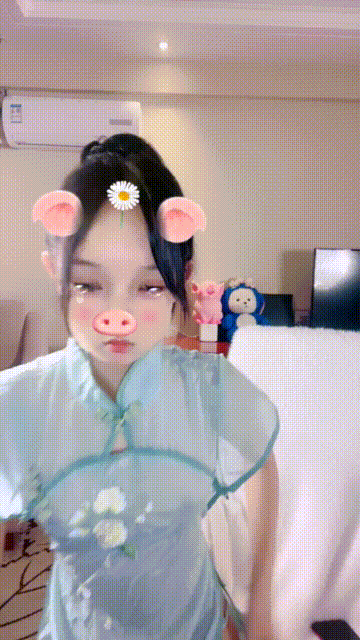 【短片x20】表面是大家文靜乖巧小學妹