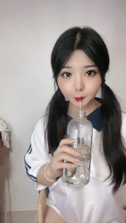 【短片x20】逼毛茂盛陰唇肥厚從小內內里跑了出來