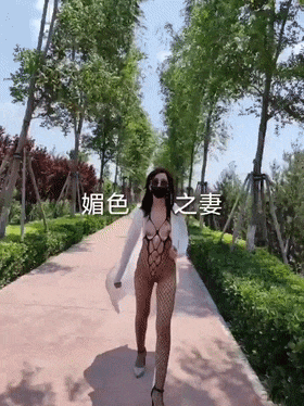 雙飛姐妹花.閨蜜齊上陣.一份錢操倆逼.06年的雞上門帶著04年的閨蜜一起出來賣.超高顏值全程露臉