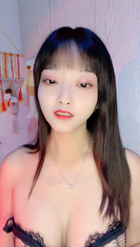 安安baby 湿淋淋的小穴自慰非常骚,白浆又多,445