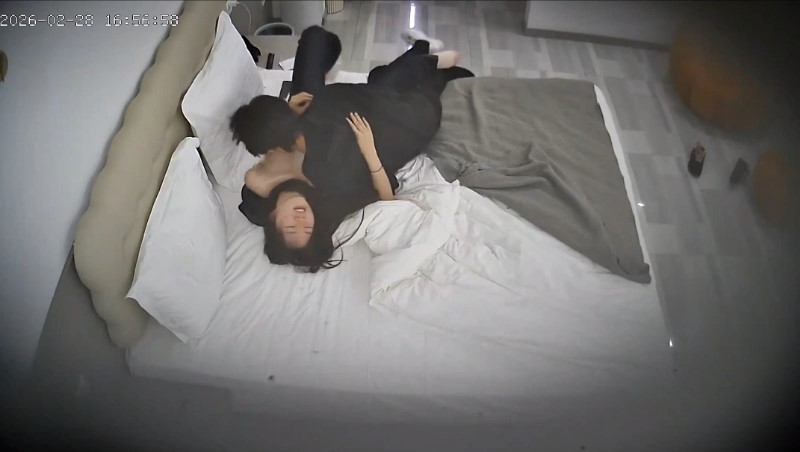 [MP4/1.22G]2026-2-28酒店偷拍校园女神被小奶狗带到酒店各种姿势都操遍
