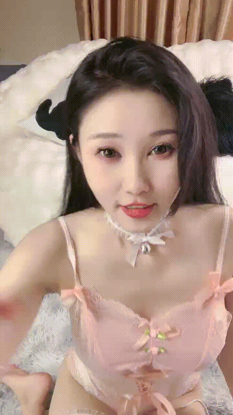 小玉777 黑丝性感吊带睡衣小姐姐，听狼友指挥41