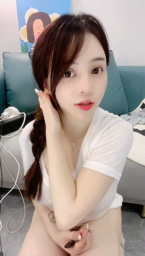 人间白月光 烤红大奶，揉胸诱惑，你湿了，露三点白虎，粉，清纯，一线天，肥美鲍
