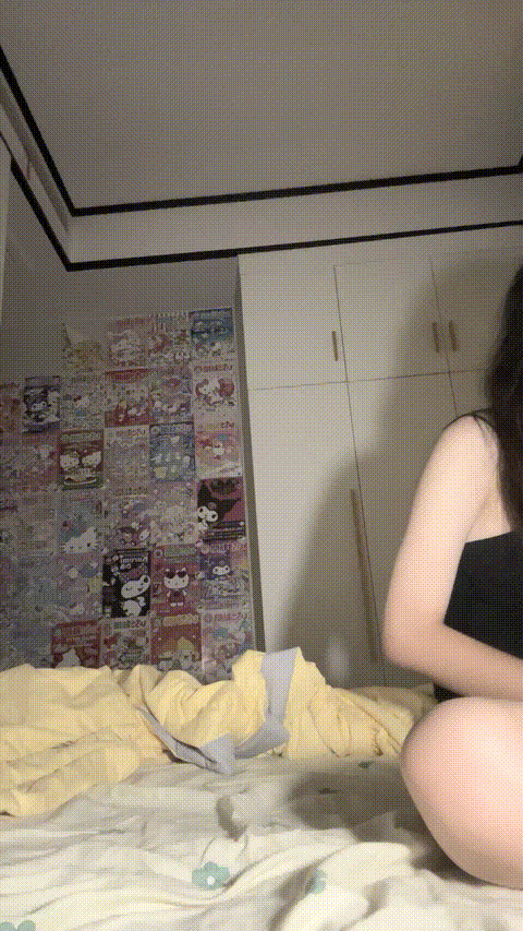 女大学生被疯狂内射，超骚风情万种，家中自慰媚态万千842