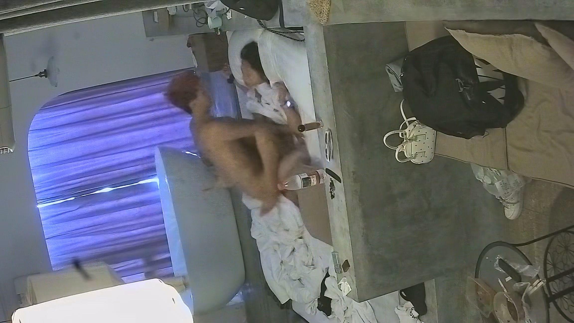 [MP4/2.45G]6-1乐橙酒店稀有海景房偷拍皮肤白皙气质学妹醉酒被男友脖猛力抽插~口爆