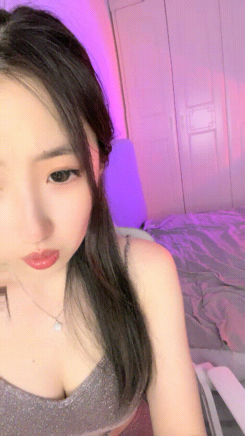童颜巨乳新人妹妹,腰细胸大两个车灯,展示身材晃奶,,张开双腿粉穴特写185