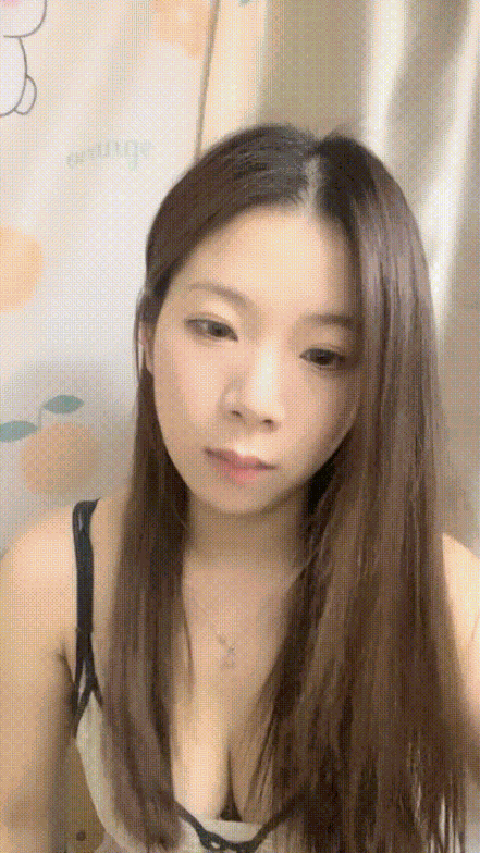 小贝贝不睡觉天然巨乳高颜值女神最新作品,脸逼同框,388