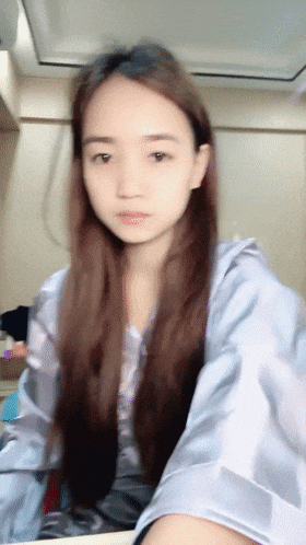 台灣網紅鮮奶妹【Rita】居家KTV多個場景3P性愛