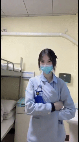 ❤️❤️高颜值护士 ，极品美穴，Q弹大白兔，和闺蜜磨豆腐，流了好多水水