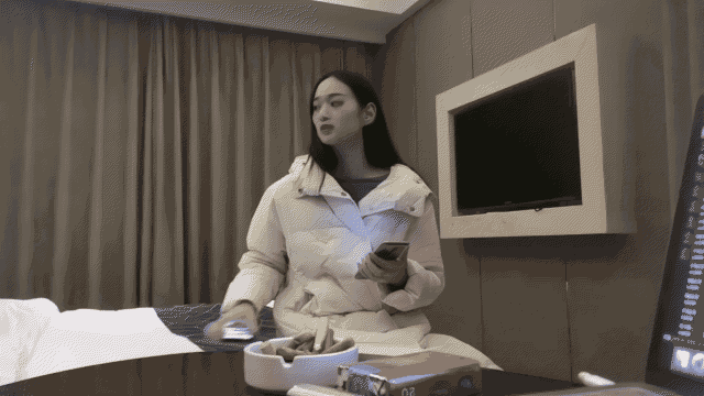 李寻欢探花约了个白色外套苗条身材妹子啪啪，翘起屁股口交上位骑坐后入大力猛操131