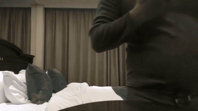李寻欢探花约了个白色外套苗条身材妹子啪啪，翘起屁股口交上位骑坐后入大力猛操131