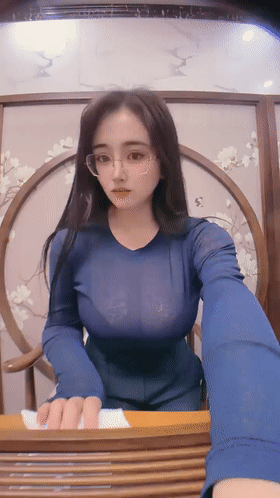 ❤️❤️巨乳少妇【橙子是一个小朋友】，G罩杯大奶天花板，黑丝渔网丝袜诱惑，大黑屌自慰14V